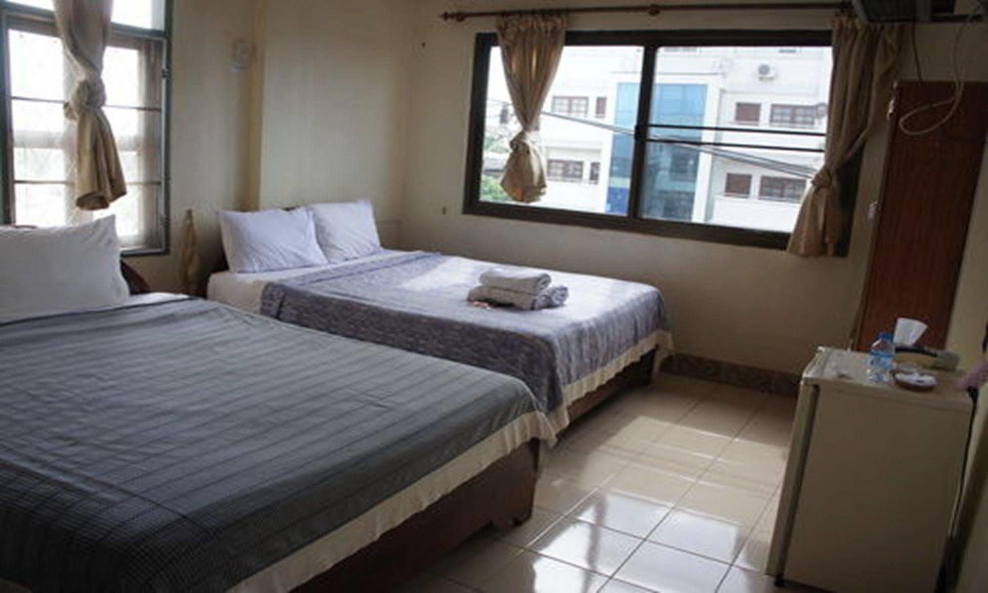 Atlantic Vientiane Hotel Exterior photo
